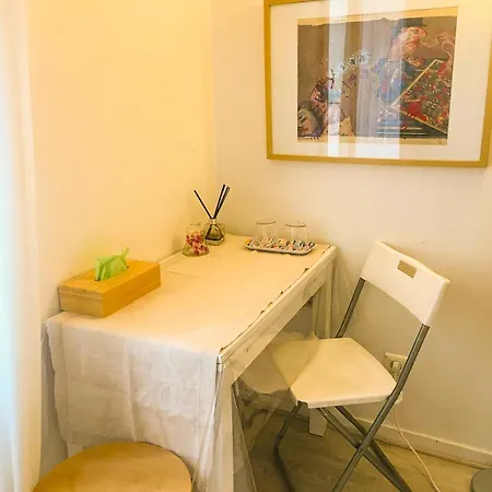 Double With Balcony Oda ve Kahvaltı *