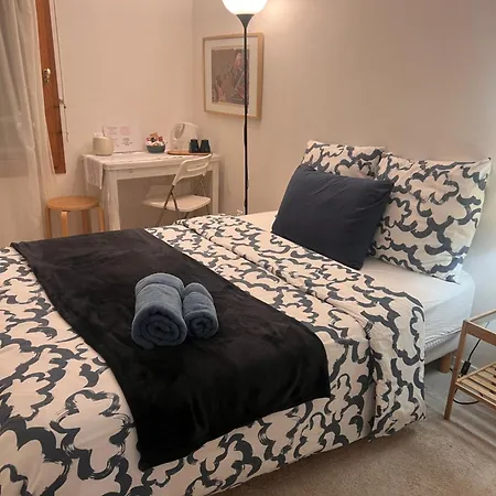Double With Balcony Bed & Breakfast *