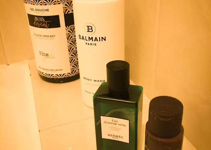 Double With Balcony Bed & Breakfast Parijs